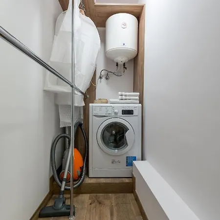 Poznanska Serviced * Varşova