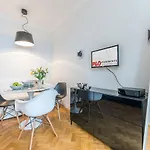 Appartement Poznanska Serviced *