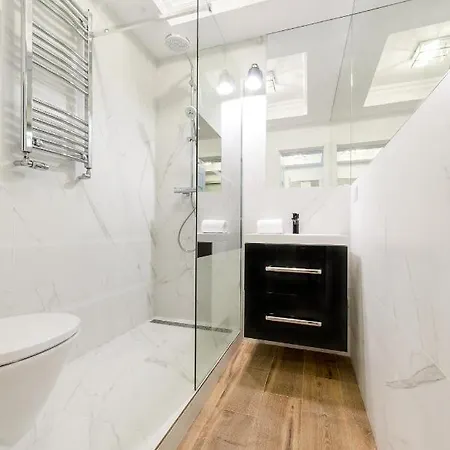 Poznanska Serviced *